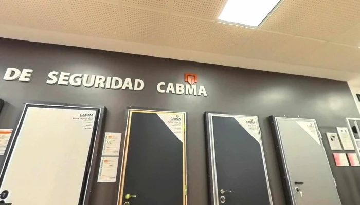 Cerrajeros Zaragoza -  El Cerrajero De Tiktok Interior - Zaragoza