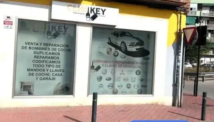 Clinikey -  Copias De Llaves Y Mandos De Coche Exterior - Murcia