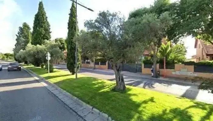 Puertas De Garaje -  Cerrajeria Gadol Sl Donde - Boadilla del Monte